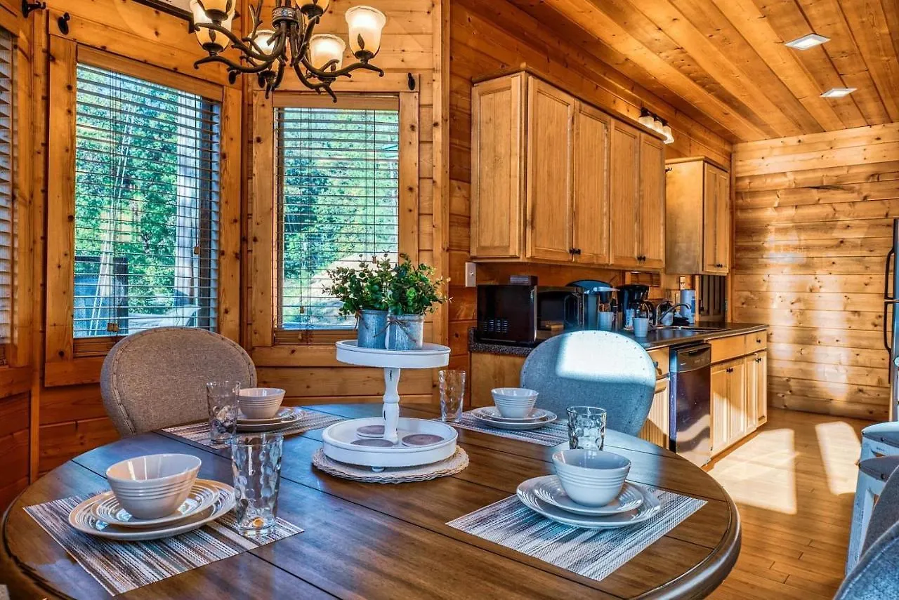 Pine Haven Hollow, Hot Tub, Game Room, Wifi, 1089 Free Tickets Each Paid Day, Dollywood And Pigeon Forge