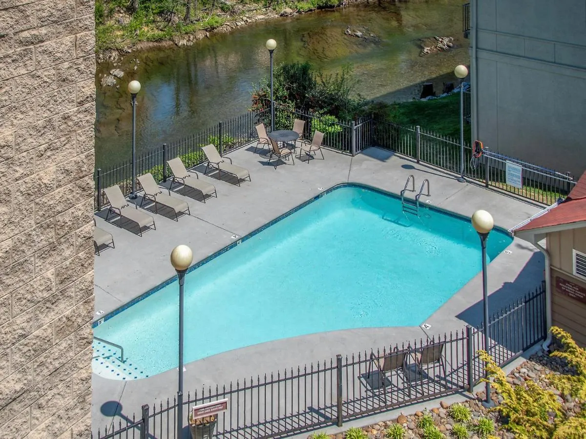 Apartment Riverside Dream Cedar 103 Pigeon Forge