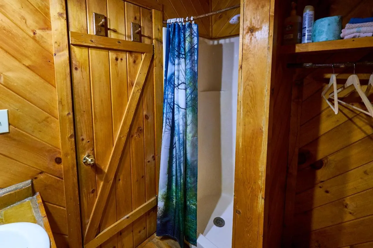A In The Woods * Pigeon Forge