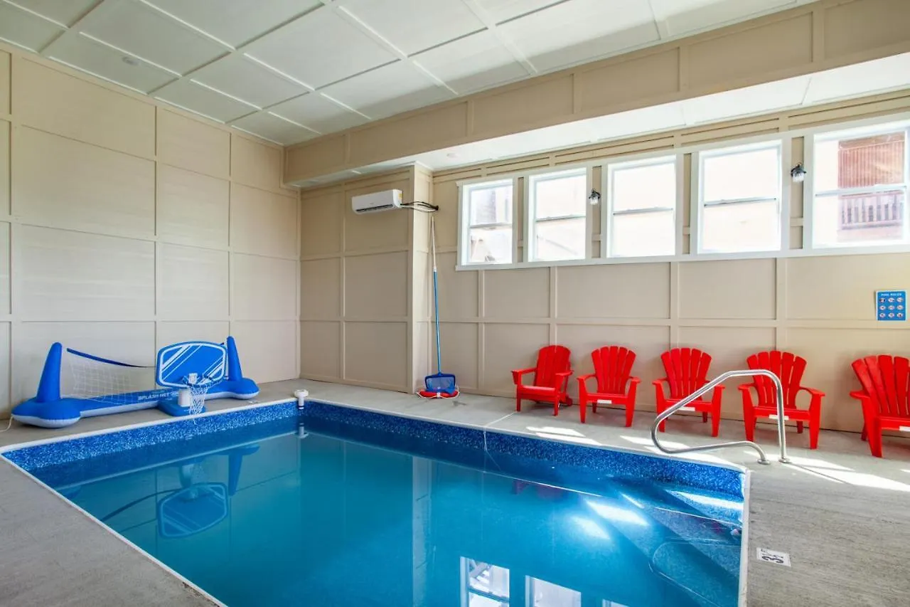 Pool And Game In Stunning Mountain Tatil Evi