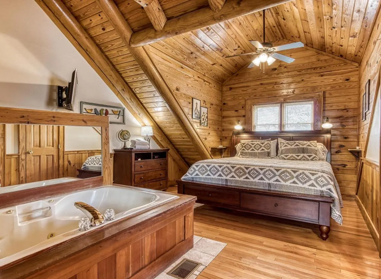Villa Newly Renovated Perfect 2 Bedroom W Indoor Jacuzzies, Hot Tub, Pool, Sauna, Golf!