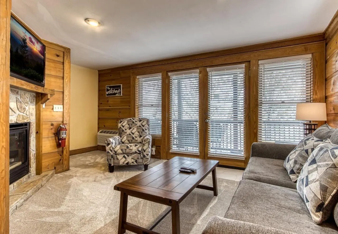 Newly Renovated Perfect 2 Bedroom W Indoor Jacuzzies, Hot Tub, Pool, Sauna, Golf! * Pigeon Forge