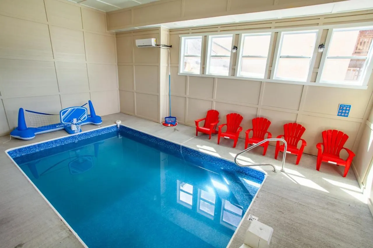 Pool And Game In Stunning Mountain Tatil Evi