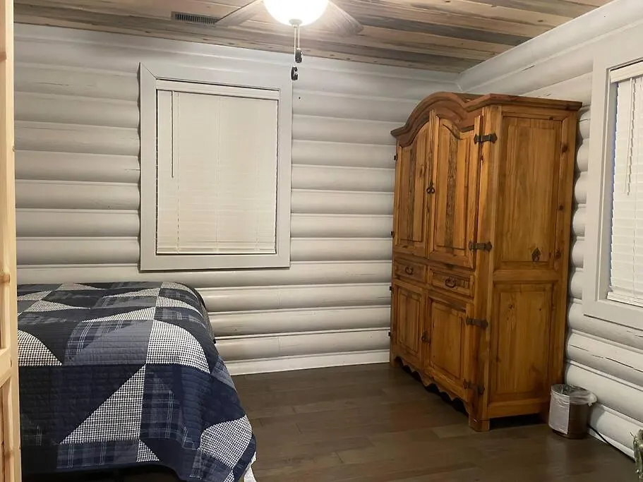 Creekside Hideaway - Real Log W/great Location Dom wakacyjny