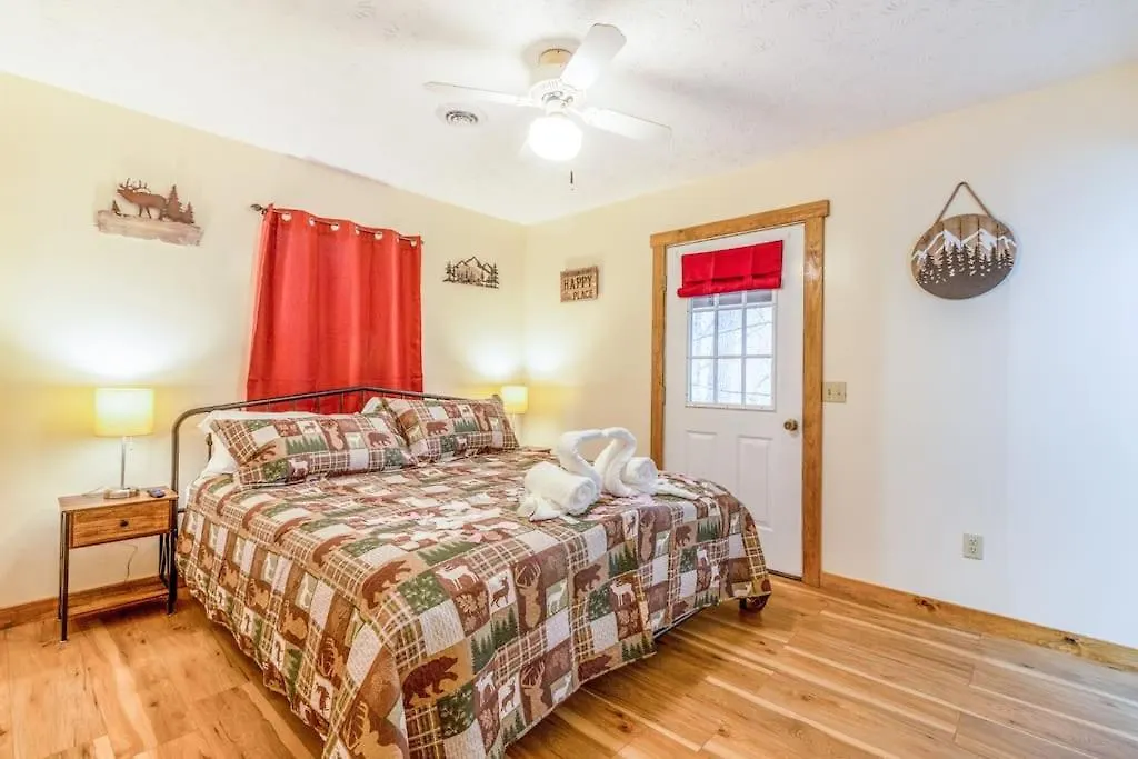 King Bed Pet Friendly Smart Lock *
