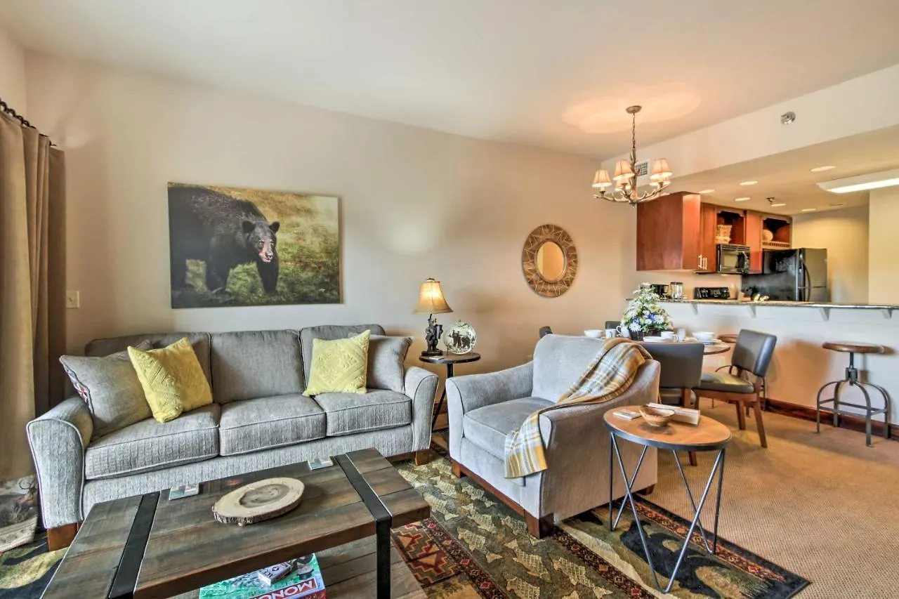 Apartment High Above It With Amenity Access *