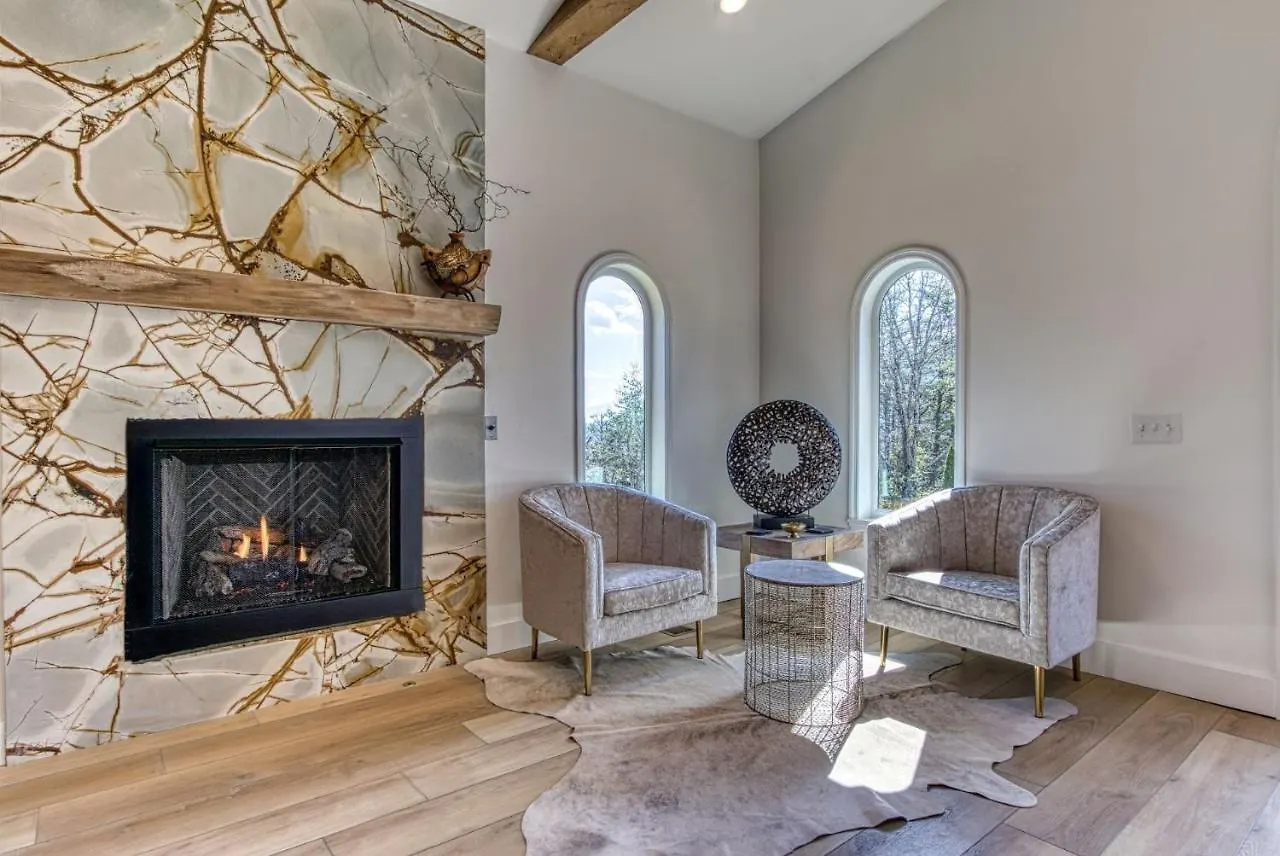 펜션 Mountain Valley Revival - Brand New Renovations, Close To Town, Panoramic Mountain Views!! 비둘기 포지