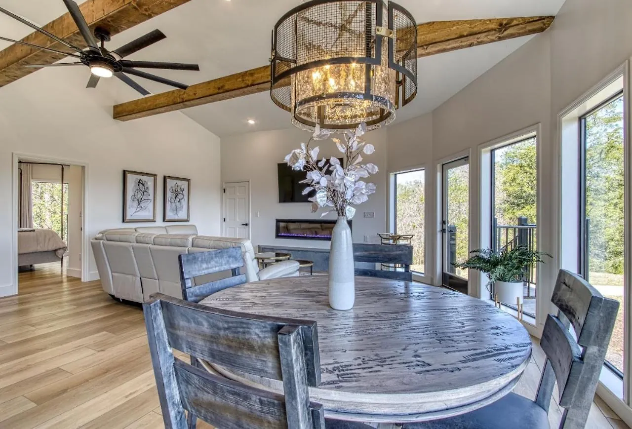 펜션 Mountain Valley Revival - Brand New Renovations, Close To Town, Panoramic Mountain Views!! *