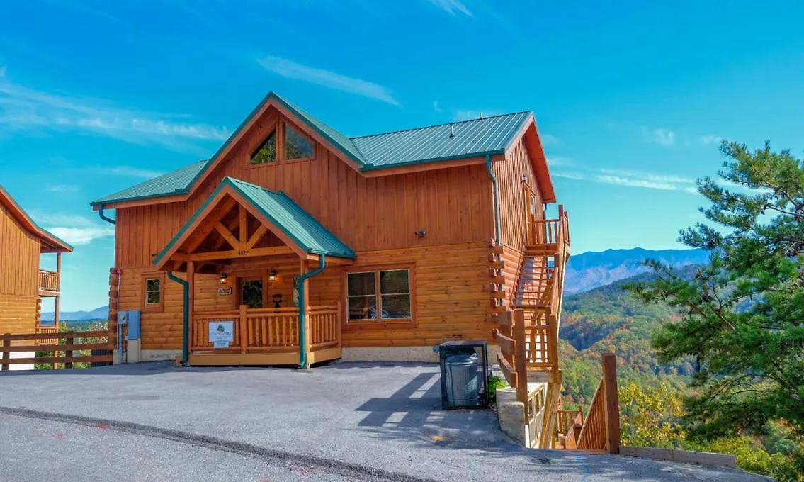 Villa Highland Plunge Pigeon Forge