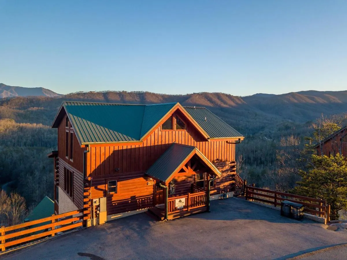 Villa Highland Plunge *