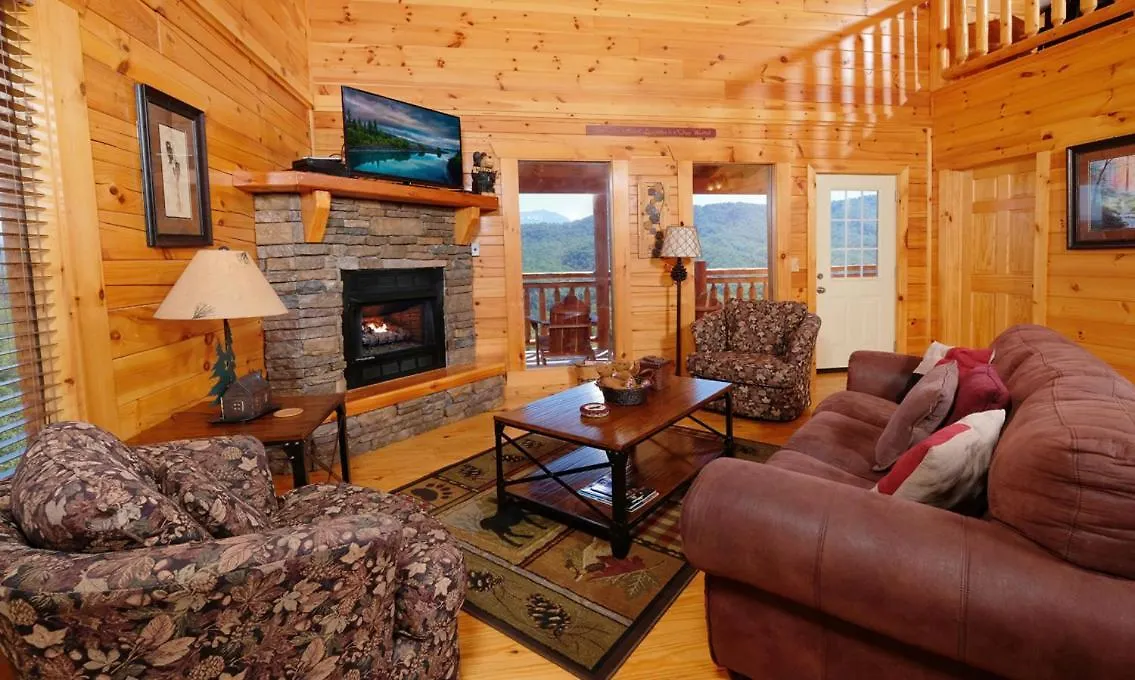 Highland Plunge Villa Pigeon Forge