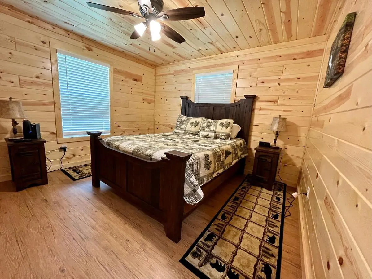 The Hitching Post: Spacious 5br/4ba Rancher *