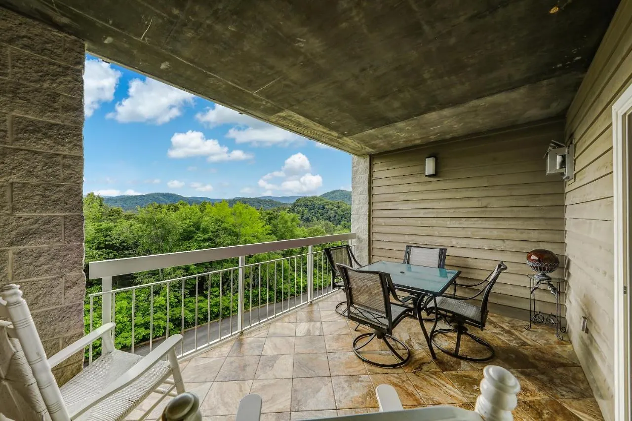 Vacation Destination Whispering Pines 444
