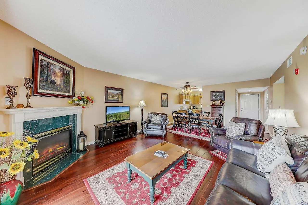 Vacation Destination Whispering Pines 444 Apartment