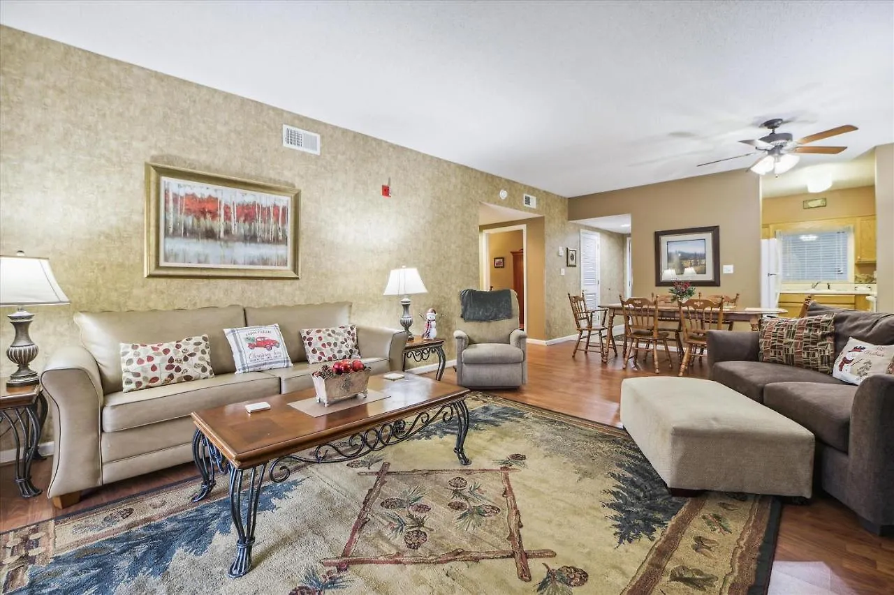 公寓 Eagle View Whispering Pines 332 *