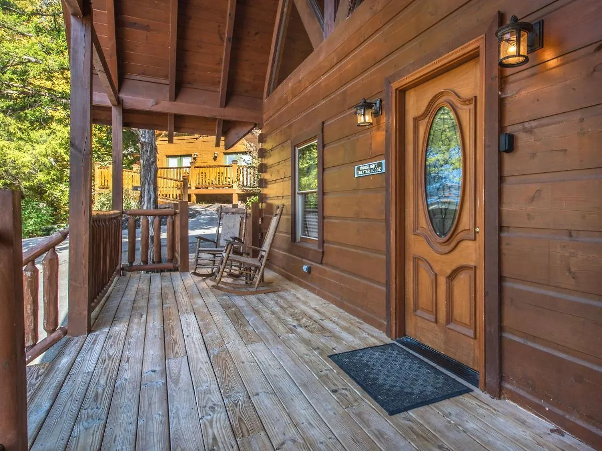 펜션 Moonlight Theater Lodge, 3 Bedrooms, Hot Tub, Pool, Sleeps 14