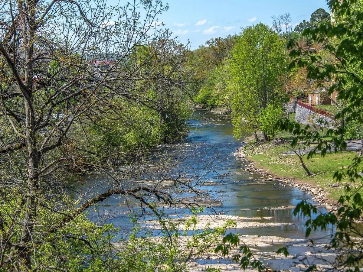 Apartment Riverside Dream Cedar 103 Pigeon Forge