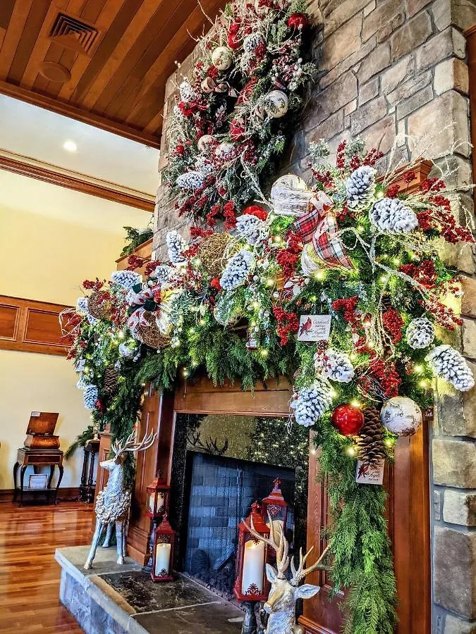 Hotel The At Christmas Place Pigeon Forge