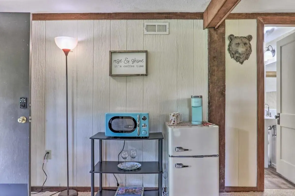 Pet Friendly Super Cozy Mtn Retreat Wfirepit 펜션 비둘기 포지