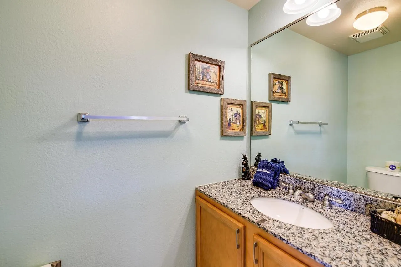 Apartment With Community Amenities! Pigeon Forge