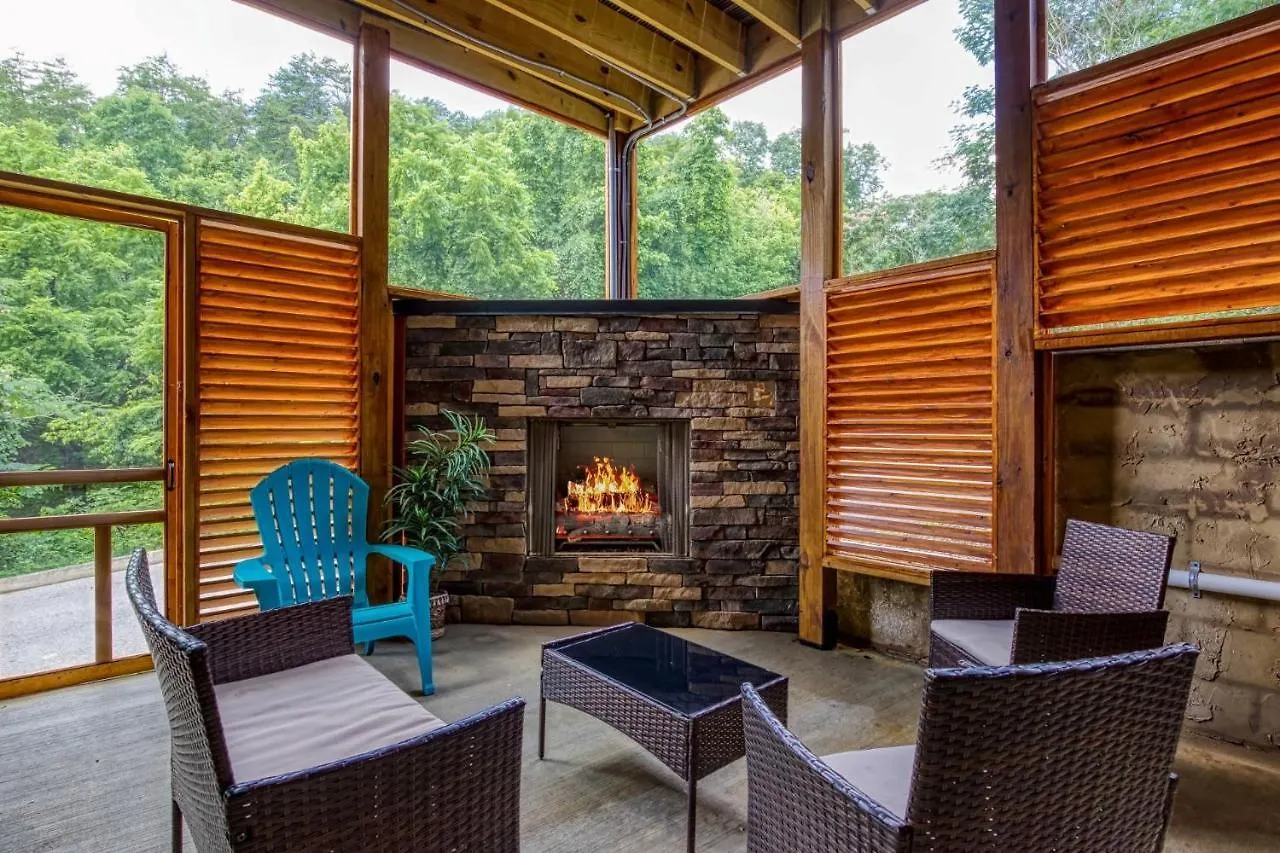 Ern841 - Sweet Feet Retreat - Location, Location, And Private Indoor Pool! Pigeon Forge