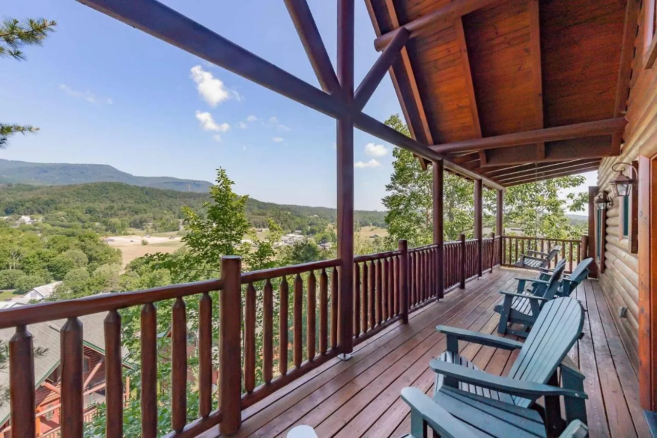 Smoky Mountain Haven * Pigeon Forge