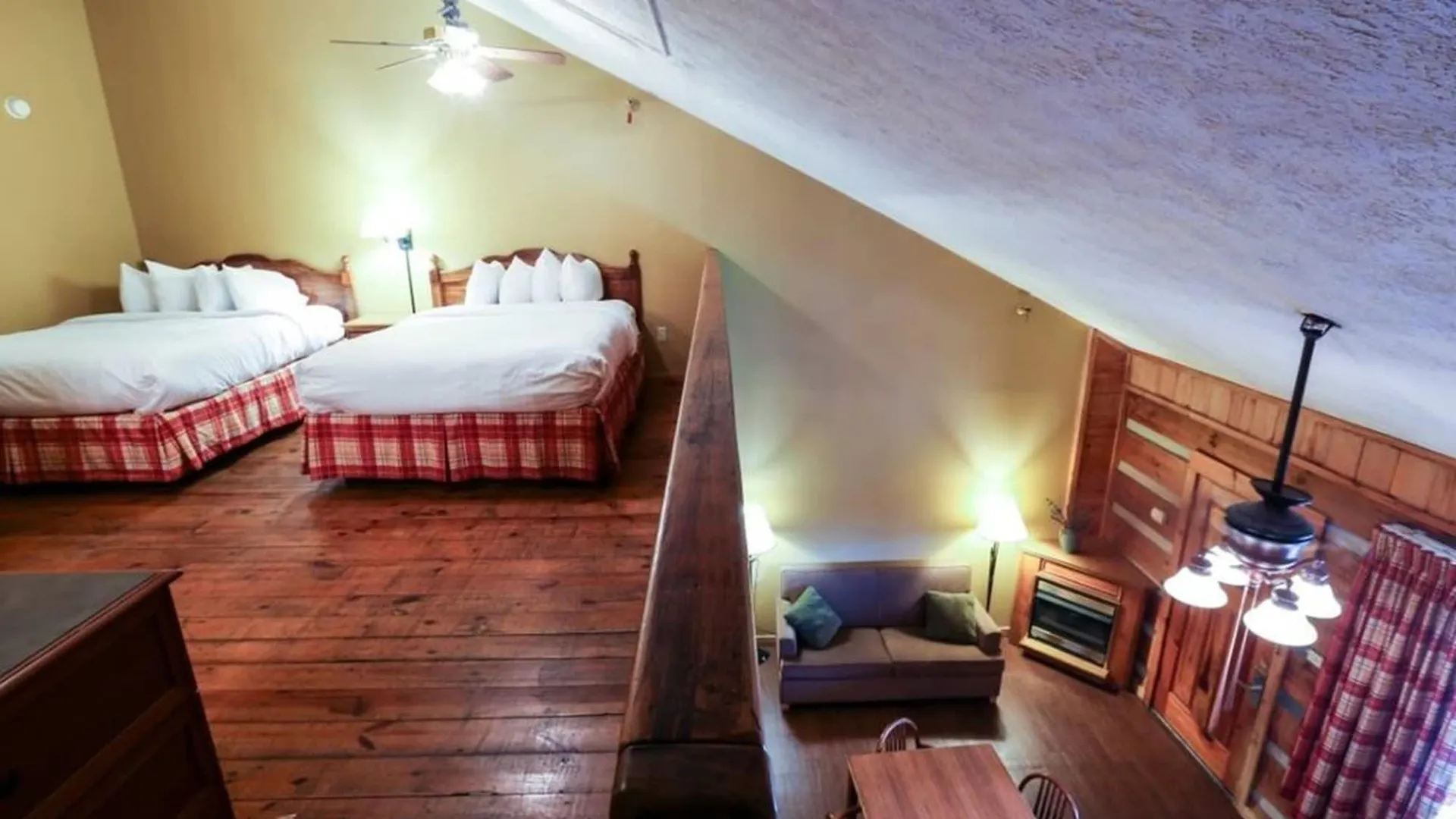 Hotel Timbers 2*