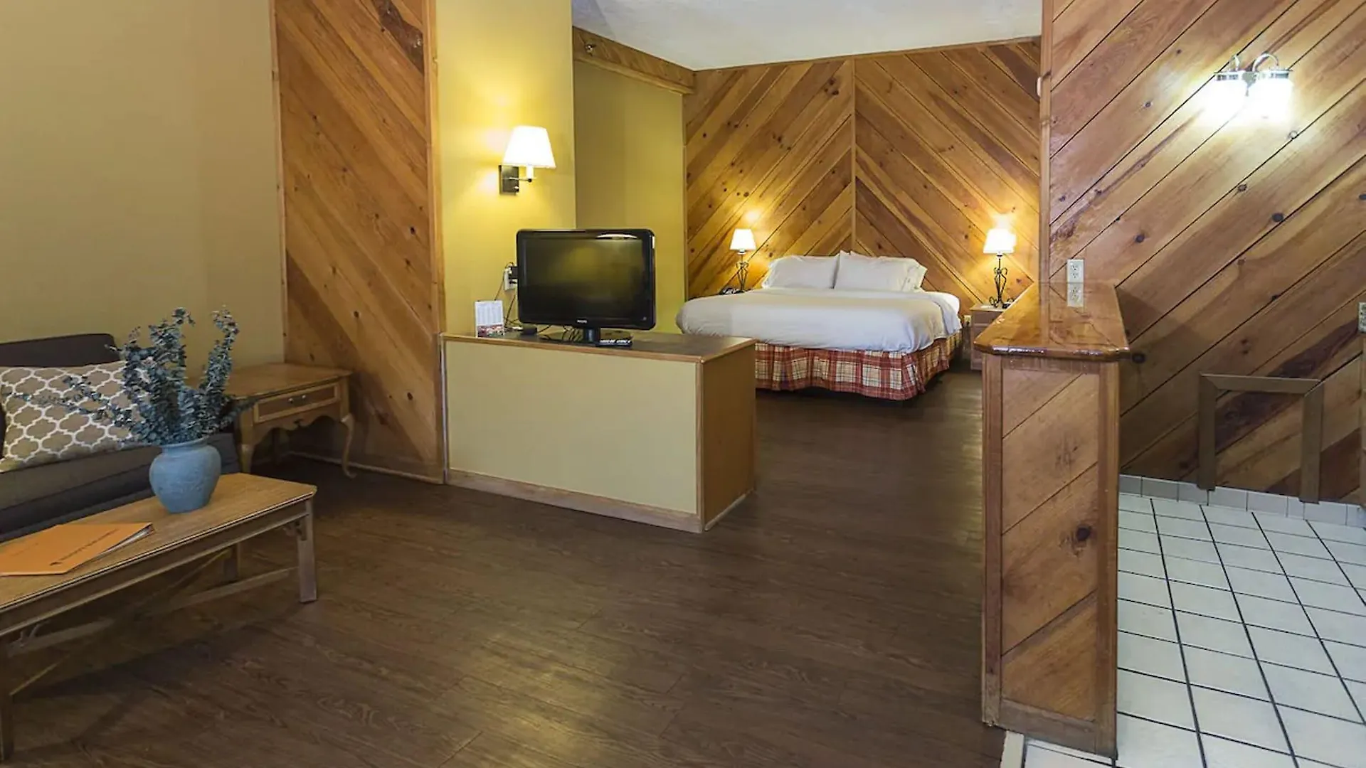 Hotel Timbers 2*