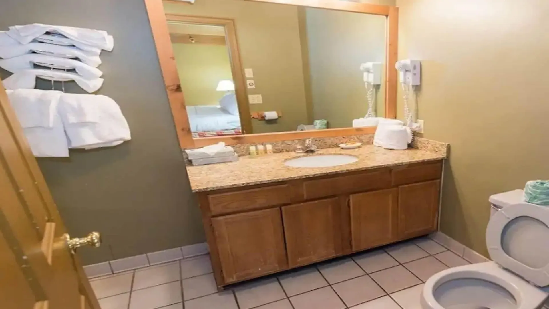 Timbers Hotel 2*