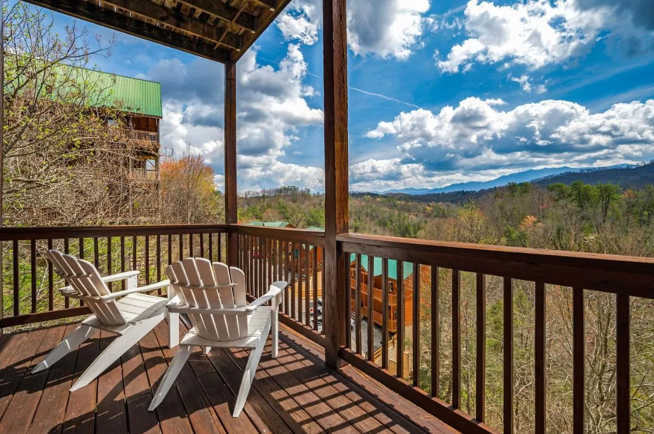 Million Dollar View - Games Table & Movie Theater! Pigeon Forge