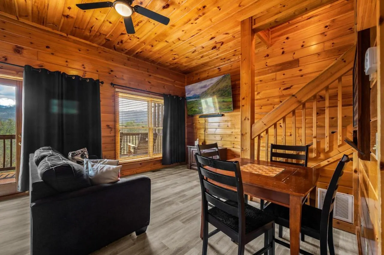 Holiday home Million Dollar View - Games Table & Movie Theater!