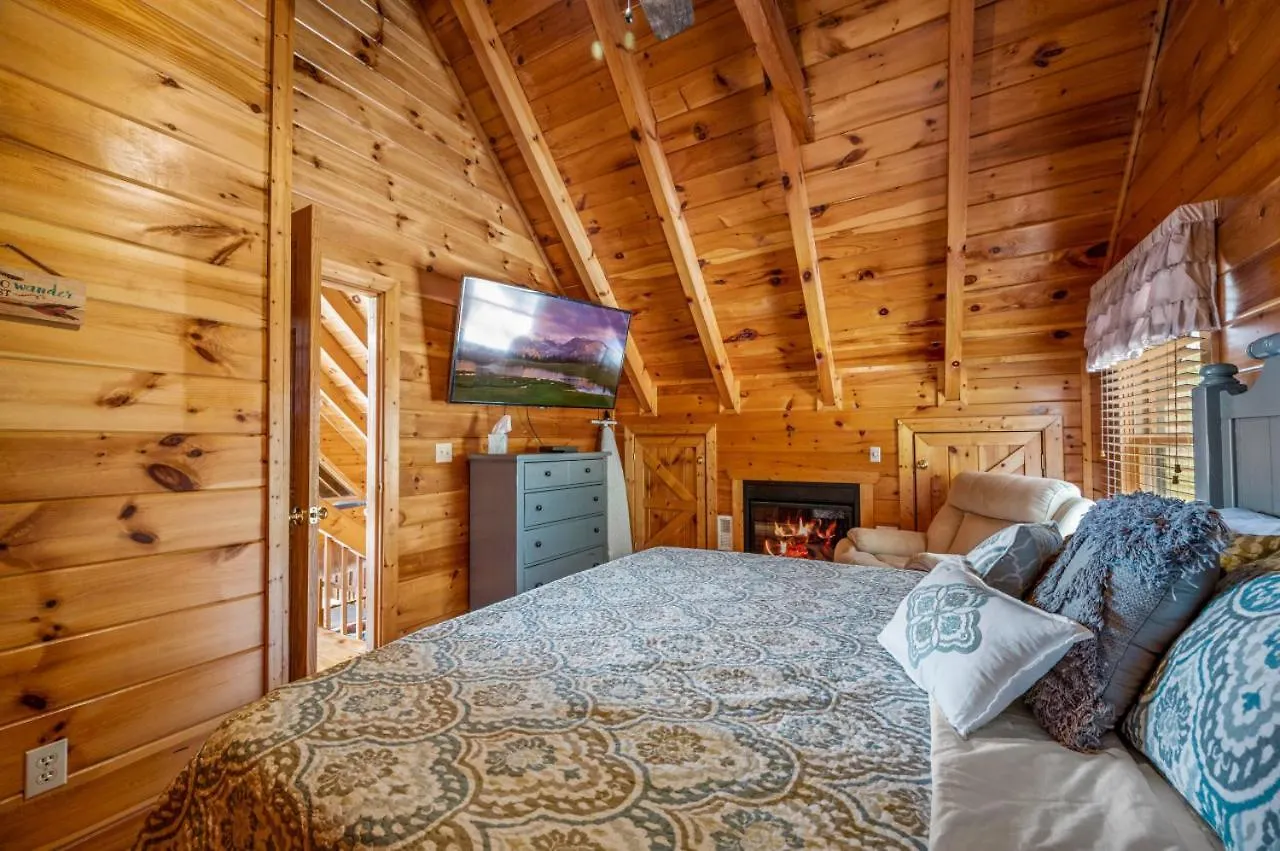 Holiday home Million Dollar View - Games Table & Movie Theater! Pigeon Forge