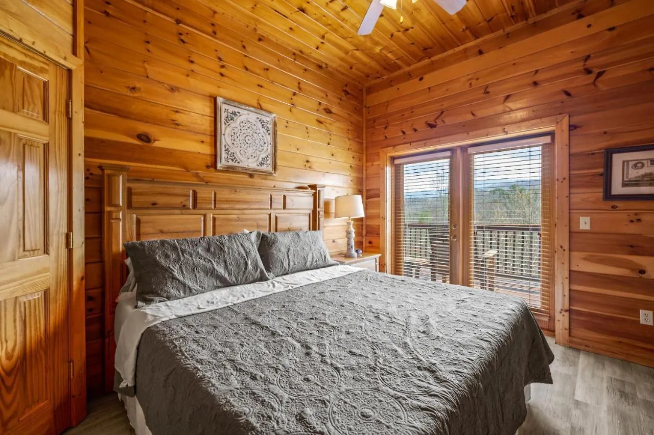 Holiday home Million Dollar View - Games Table & Movie Theater! Pigeon Forge