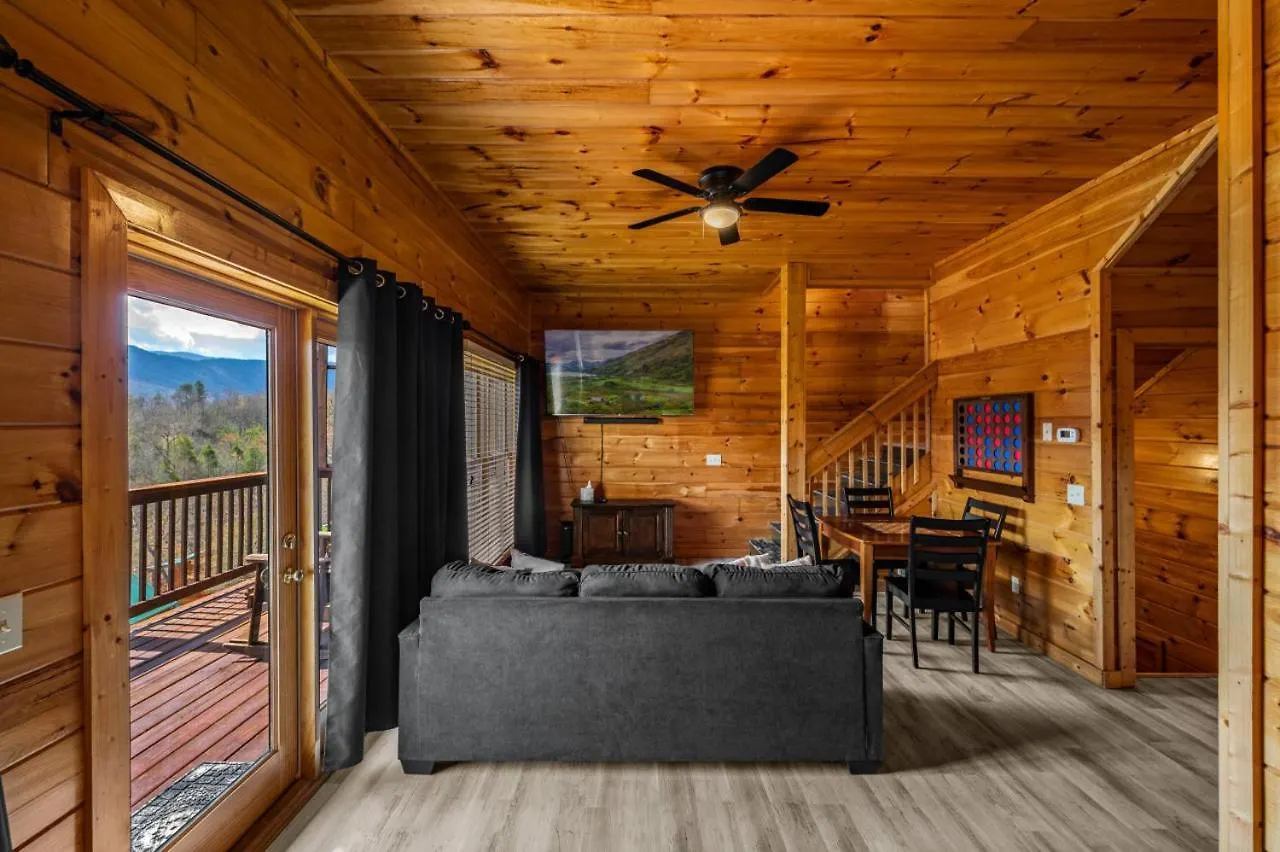 Million Dollar View - Games Table & Movie Theater! Holiday home