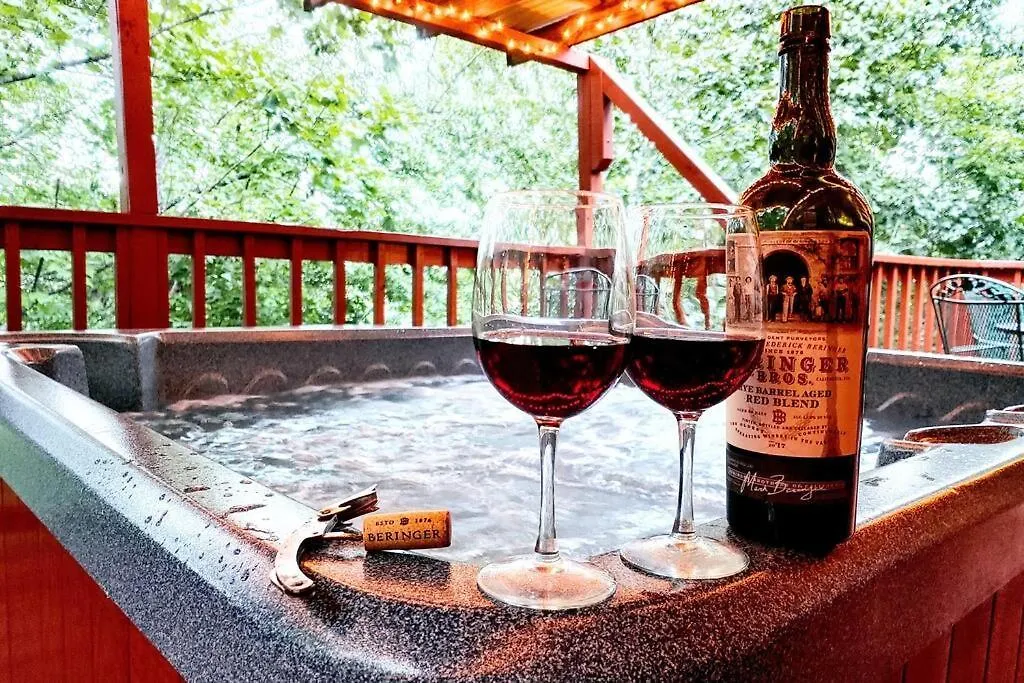 Four Private - Hot Tub - Arcade - Fast Wi-fi - One Minute To Parkway Fun *