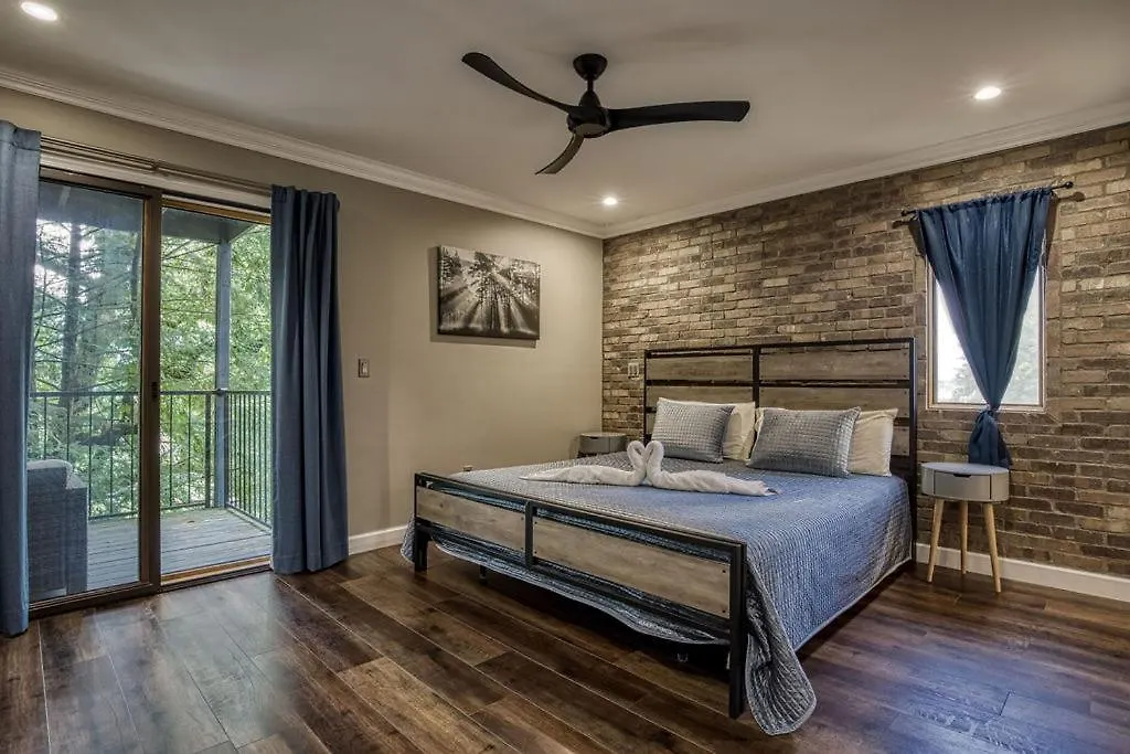 Holiday home A Stones Throw, You Get 1089 Free Attraction Tickets Per Paid Day, Dollywood And Much More! *