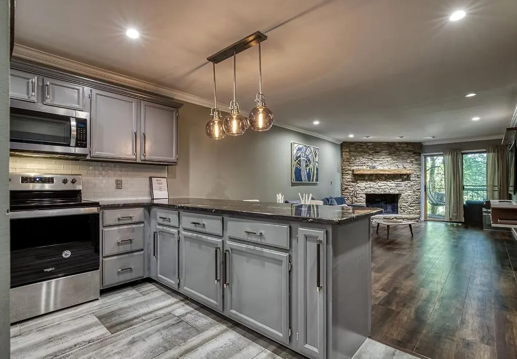 Holiday home A Stones Throw, You Get 1089 Free Attraction Tickets Per Paid Day, Dollywood And Much More!