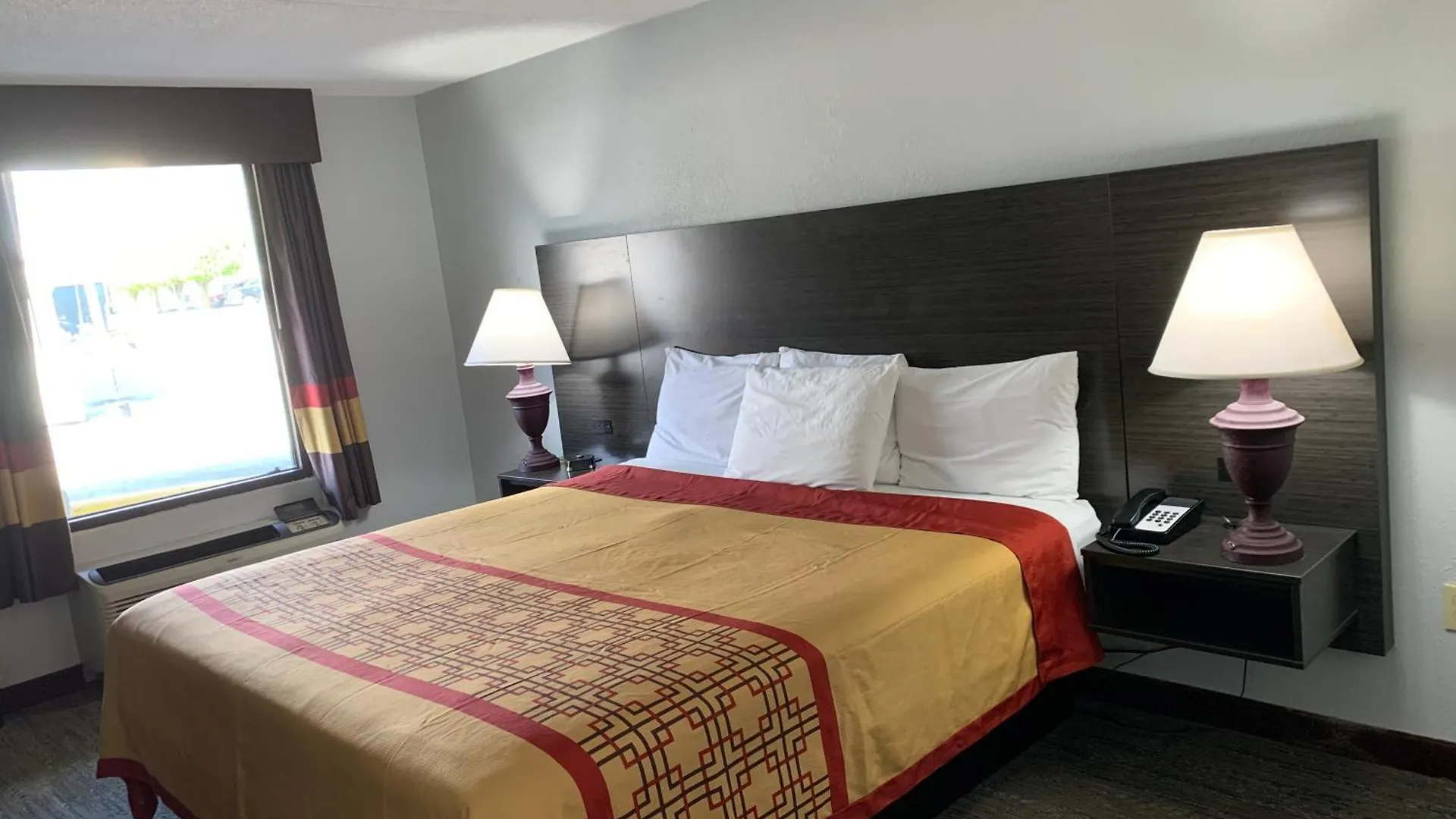 Parkway Pigeon Forge