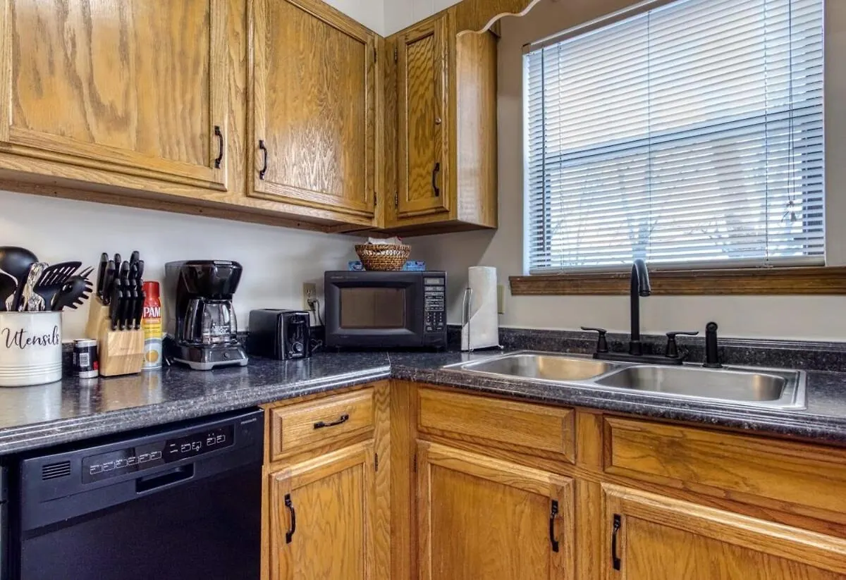 بيت للعطل Pinecrest Townhomes-1king 2bunk Unit- Updated