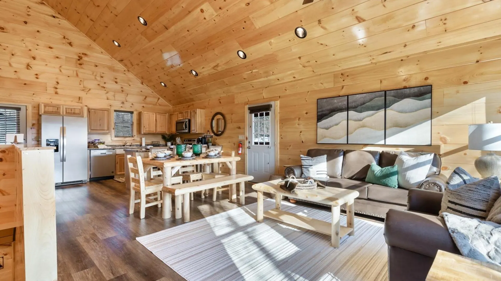 Parkway Paradise W/ Private Hot Tub Pigeon Forge