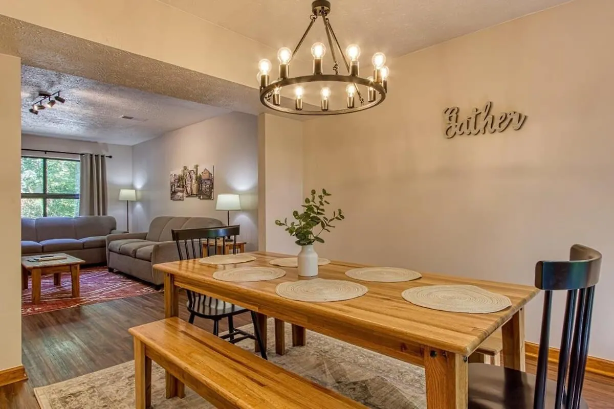 Pinecrest Townhomes-1king-2queen Unit-renovated * بيدجن فورج