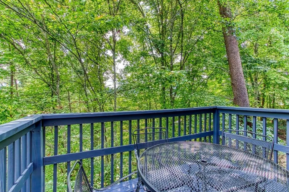 Pinecrest Townhomes-1king-2queen Unit-renovated بيت للعطل