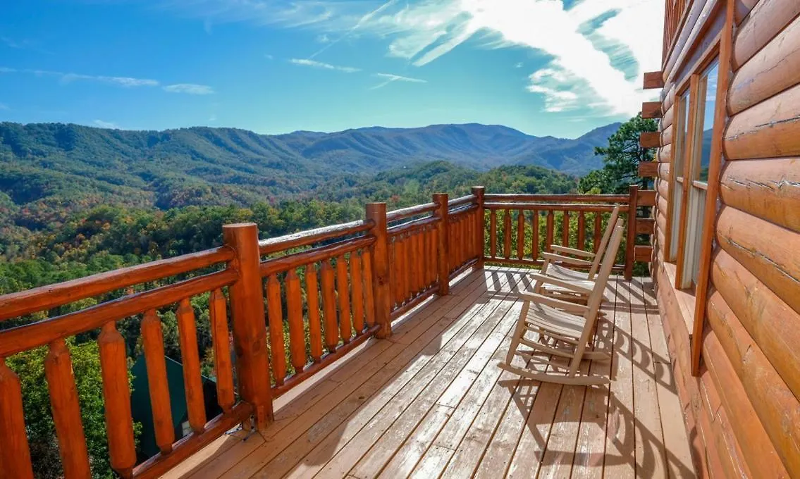 Villa Highland Plunge Pigeon Forge