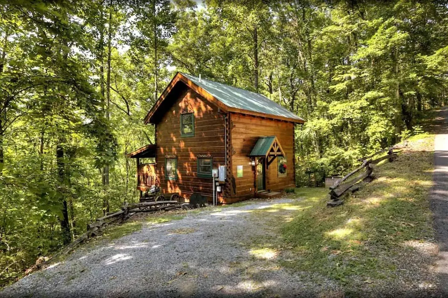 Cozy Loft Firepit, Jacuzzi Near Pigeon Forge