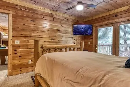 The Wildflower - Woodsy Mtn Retreat Near Everything Casa vacanze