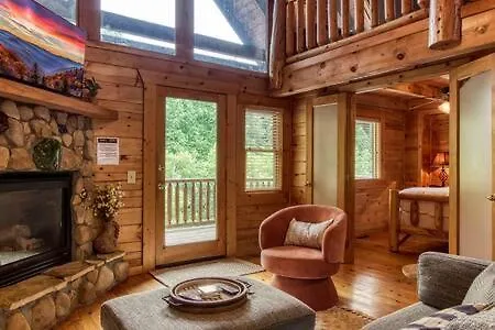 The Wildflower - Woodsy Mtn Retreat Near Everything Pigeon Forge