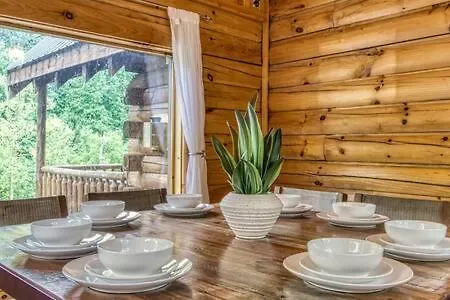 The Wildflower - Woodsy Mtn Retreat Near Everything Casa vacanze *