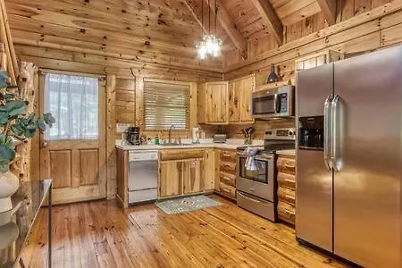 The Wildflower - Woodsy Mtn Retreat Near Everything * Pigeon Forge