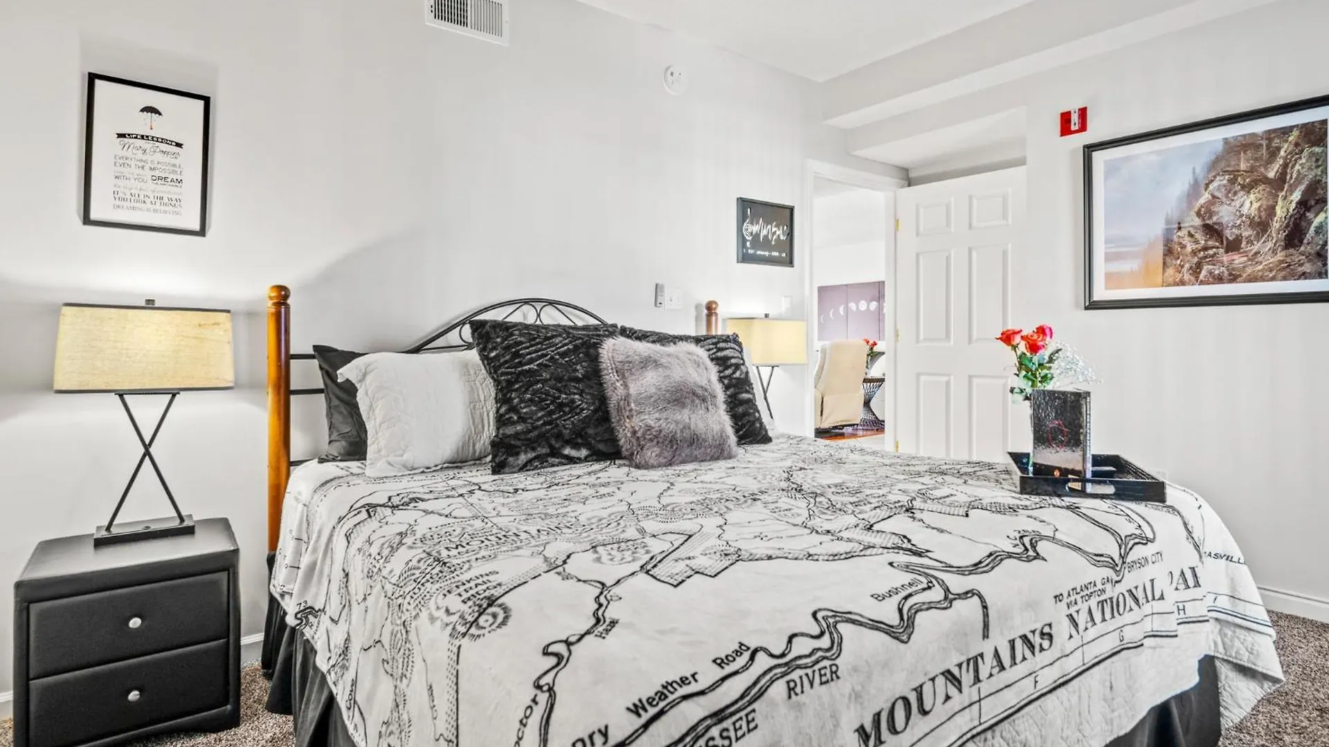 Holiday home Peaceful In The Pines By Distinctive Getaways Pigeon Forge