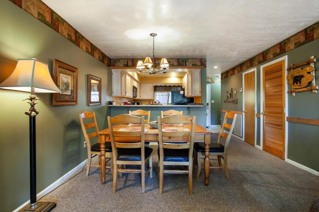 Papa Bears Hideaway Stunning Views Communitypool Semesterbostad Pigeon Forge